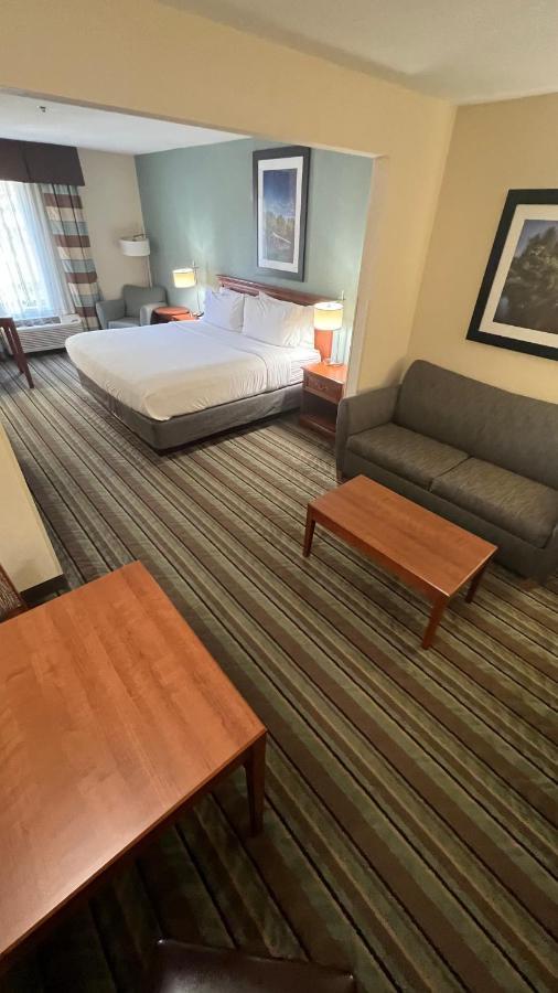 Holiday Inn Express & Suites Salamanca, An Ihg Hotel Ngoại thất bức ảnh